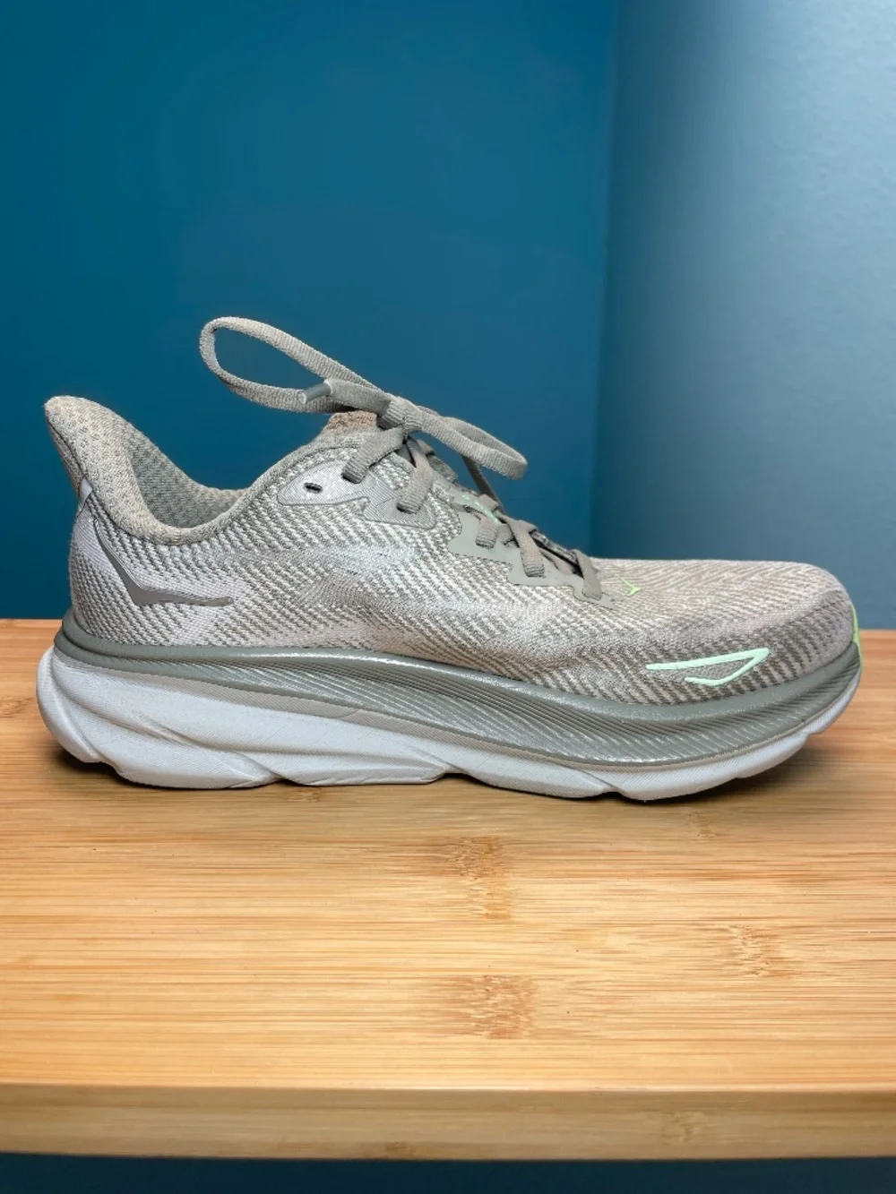 Hoka Clifton 9 Womens Sz 7B Running Walking Shoes Sneakers Gray Mint Green Nice
